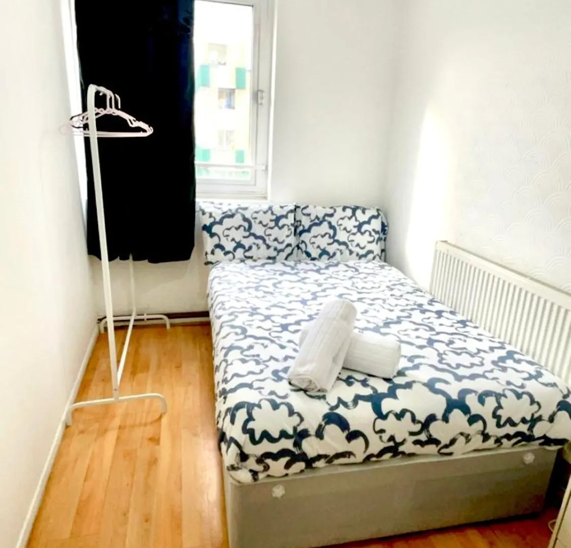 Cozy Room In London 1 Stop To Liverpool Street Homestay