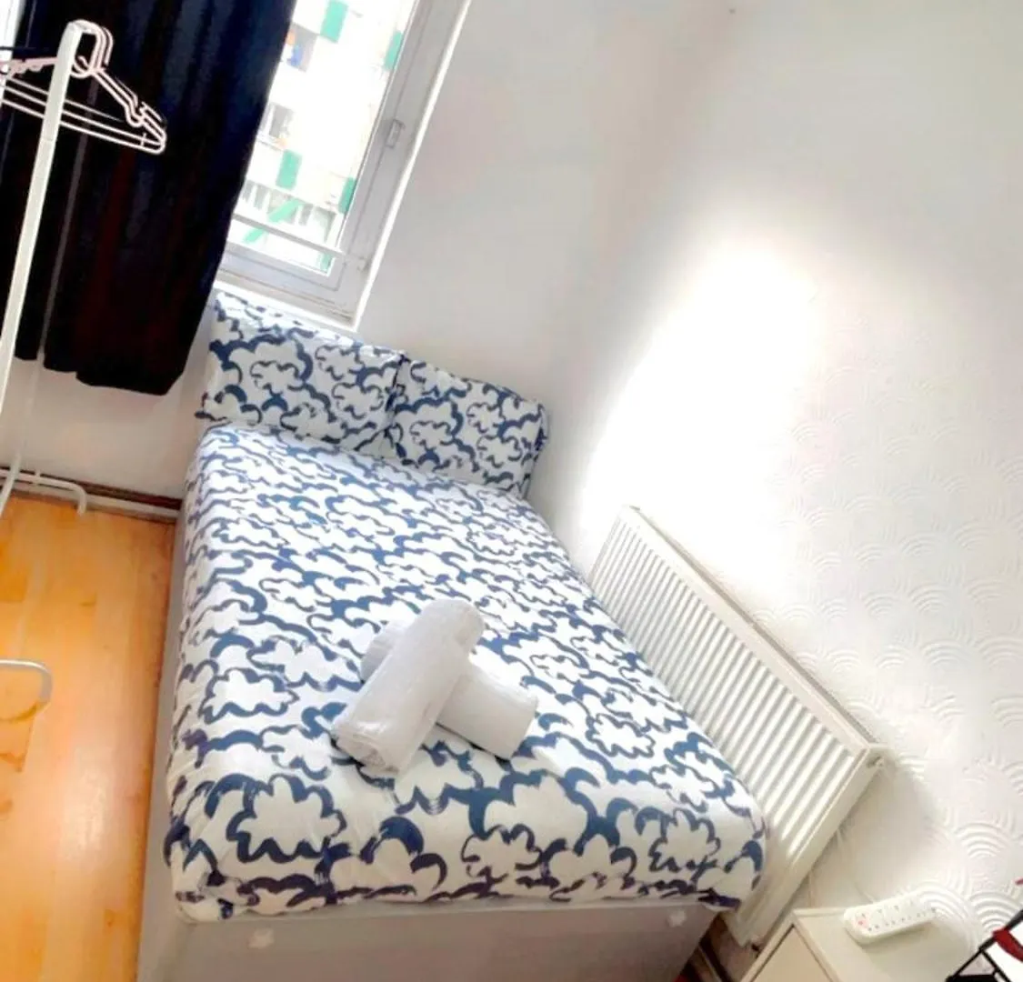 Cozy Room In London 1 Stop To Liverpool Street Homestay