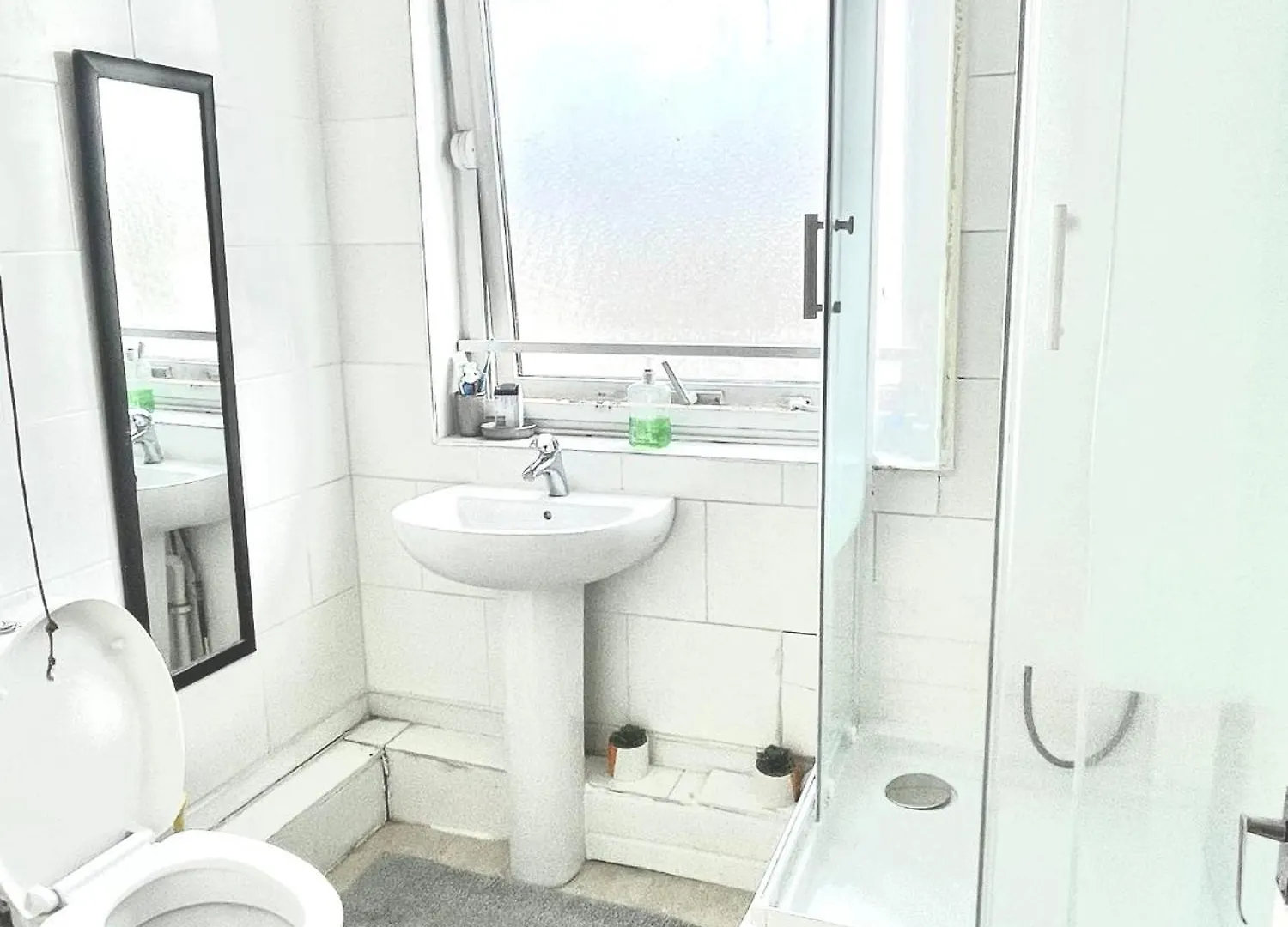 Cozy Room In London 1 Stop To Liverpool Street Homestay